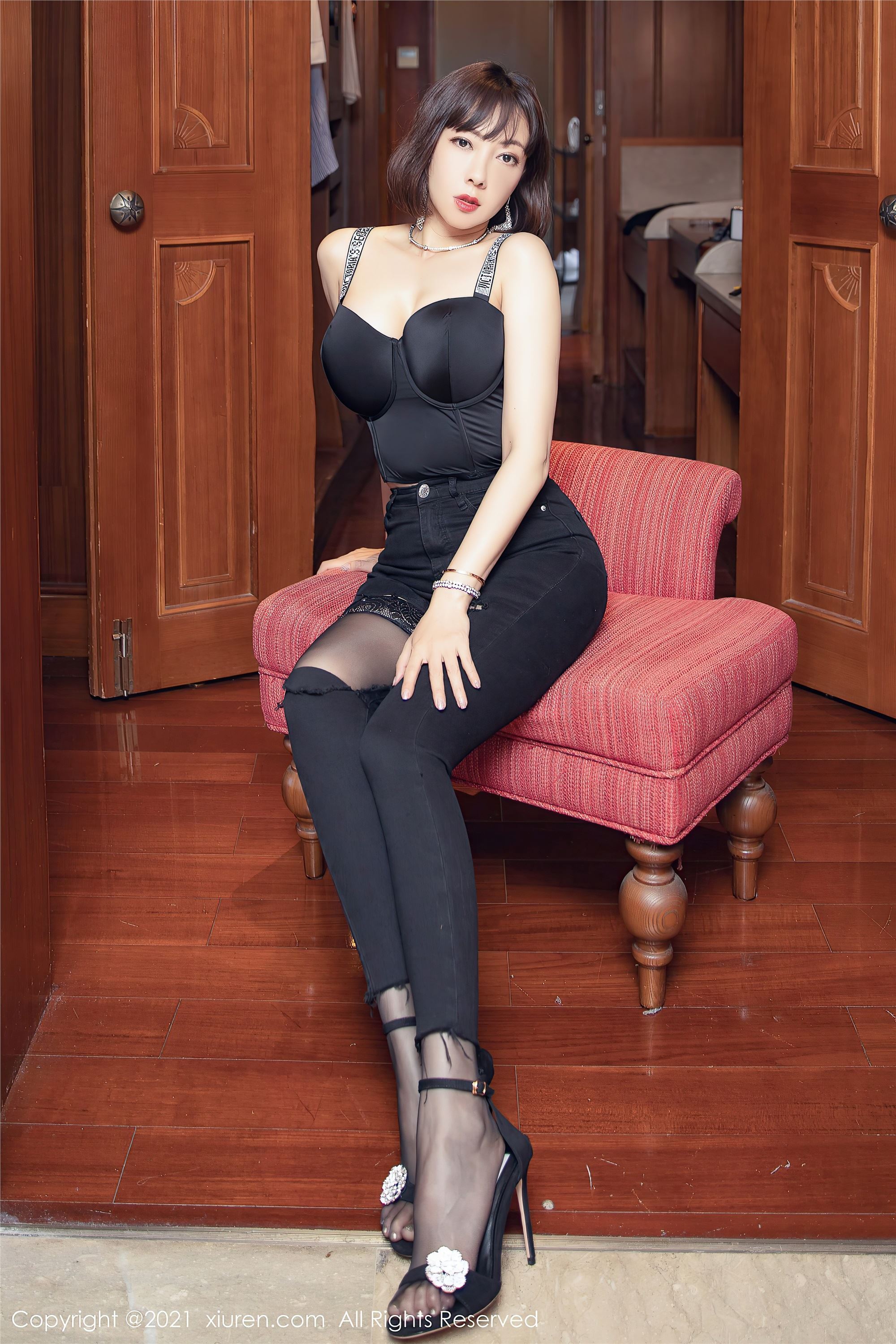 Xiuren秀人网 2021.11.29 NO.4277 果儿Victoria